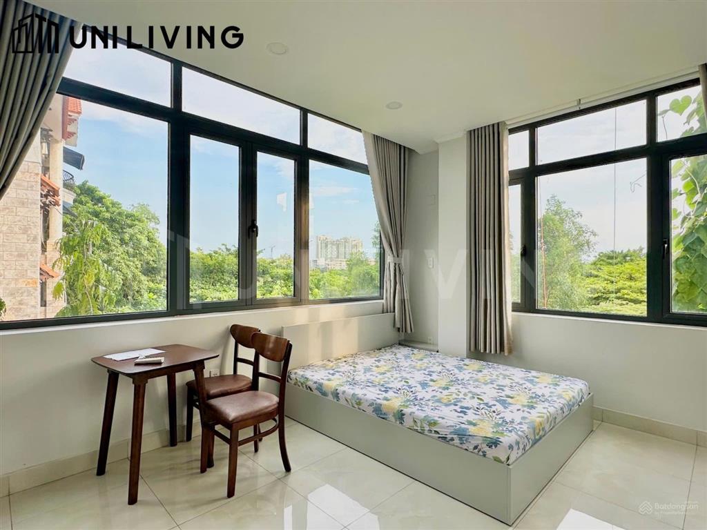 Căn studio full cửa kính thoáng  có nội thất  nằm trong khu biệt thự gần cầu sài gòn q2