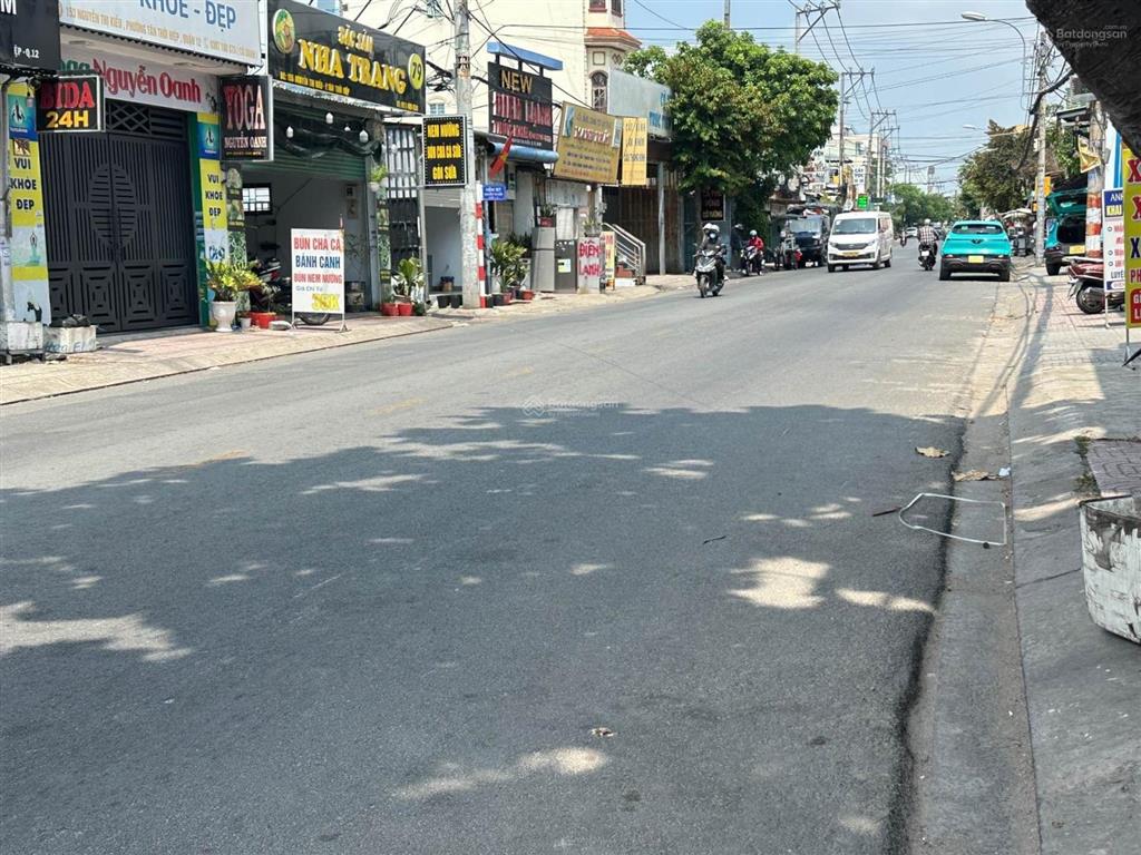 Mặt tiền kinh doanh nguyễn thị kiểu  96 m2  đường 12 m có lề đường