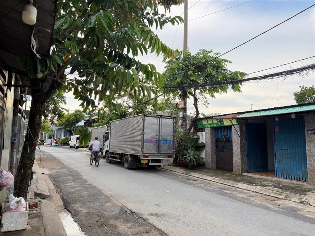 Mặt tiền 10m, có lề, 5*22m, giáp quận 12, tô ký, 4.85 tỷ