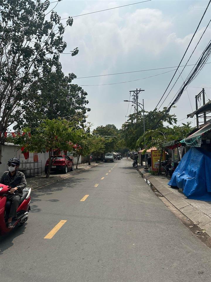Nhà mặt tiền xuân thới đông 2, 120m2, ngang hơn 4m giá 5 tỷ