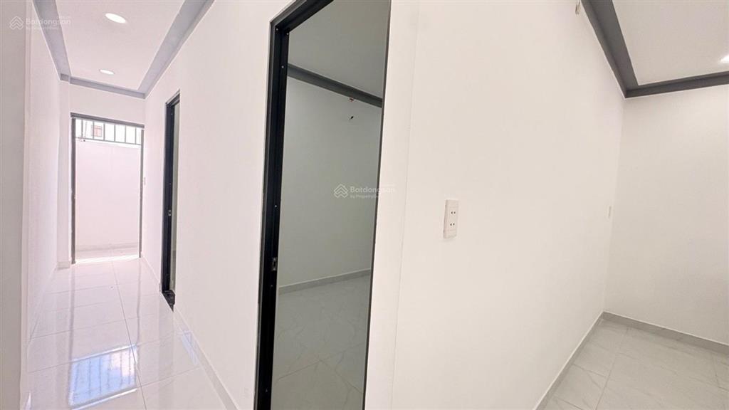 Mặt tiền tân xuân 2, đường 8m, nhà mới, 3pn, 100m2