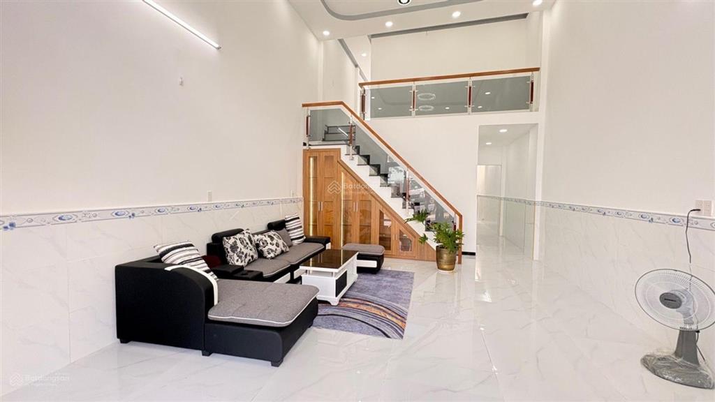 Mặt tiền tân xuân 2, đường 8m, nhà mới, 3pn, 100m2