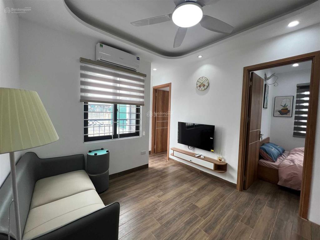 Cho thuê ccmn chùa láng  đường láng, ở ngay, ô tô đỗ cửa 20m, full nội thất, 2pn 1 khách