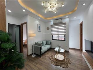 Cho thuê ccmn chùa láng  đường láng, ở ngay, ô tô đỗ cửa 20m, full nội thất, 2pn 1 khách