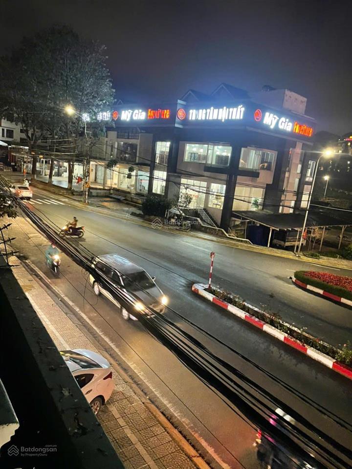 Nhà phố 4 tầng mặt tiền yersin  cách hồ xuân hương, siêu thị go 5 phút đi xe  giá 42 tỷ