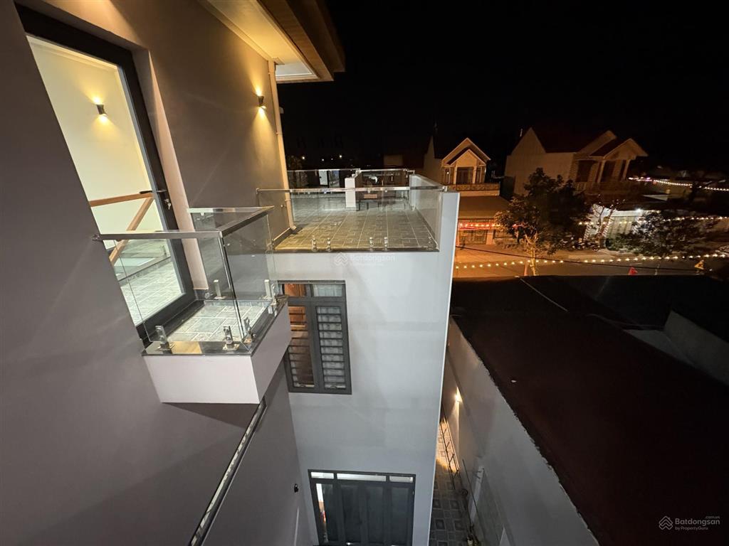 Dt 164.5m tổng dt su dung 350m