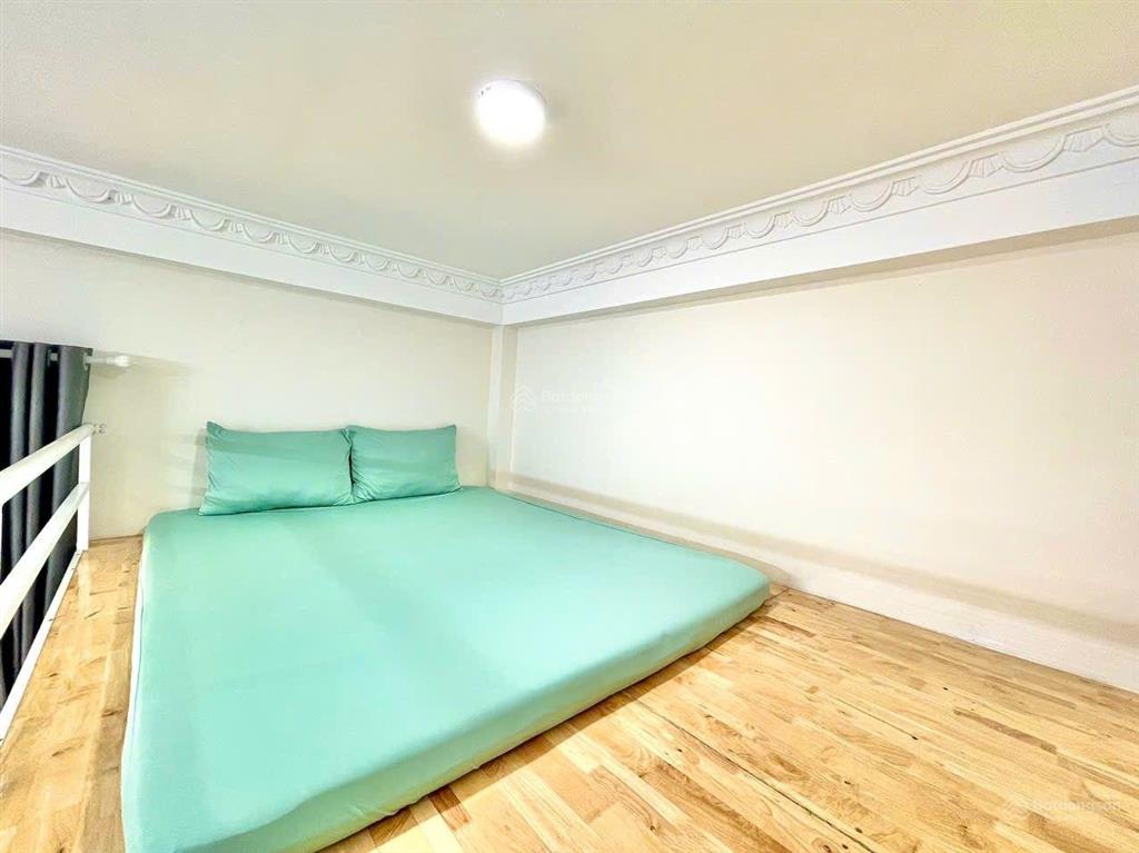 Căn hộ gác lửng 30m2 full tiện nghi bùi đình túy ngay ngã tư hàng xanh gần đh gtvt, hutech