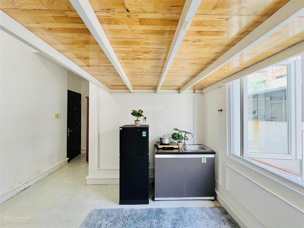 Siêu phẩm gác lửng nội thất tiện nghi cửa sổ thoáng mát tại phạm văn chiêu ngay chợ hạnh thông tây