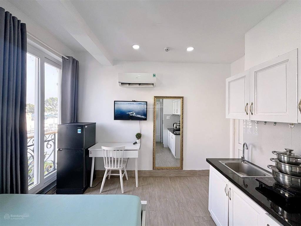 Căn hộ dịch vụ full tiện nghi tại nguyễn trãi gần đh sư phạm, khoa học tự nhiên, ueh, y dược.