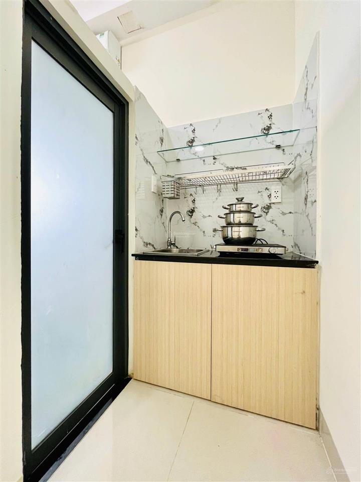 Phòng mới 100% full nội thất xịn xò giá sinh viên ngay bùi đình túy gần ngã tư hàng xanh các đh lớn