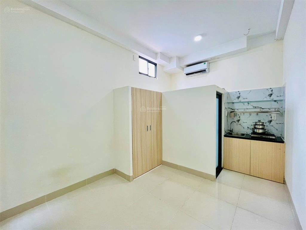 Phòng mới 100% full nội thất xịn xò giá sinh viên ngay bùi đình túy gần ngã tư hàng xanh các đh lớn