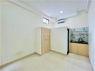 Phòng mới 100% full nội thất xịn xò giá sinh viên ngay bùi đình túy gần ngã tư hàng xanh các đh lớn