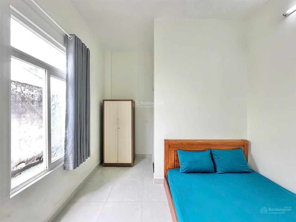 Phòng full nội thất xịn sò mới 100% ngay tân thuận tây gần đại học nguyên tất thành