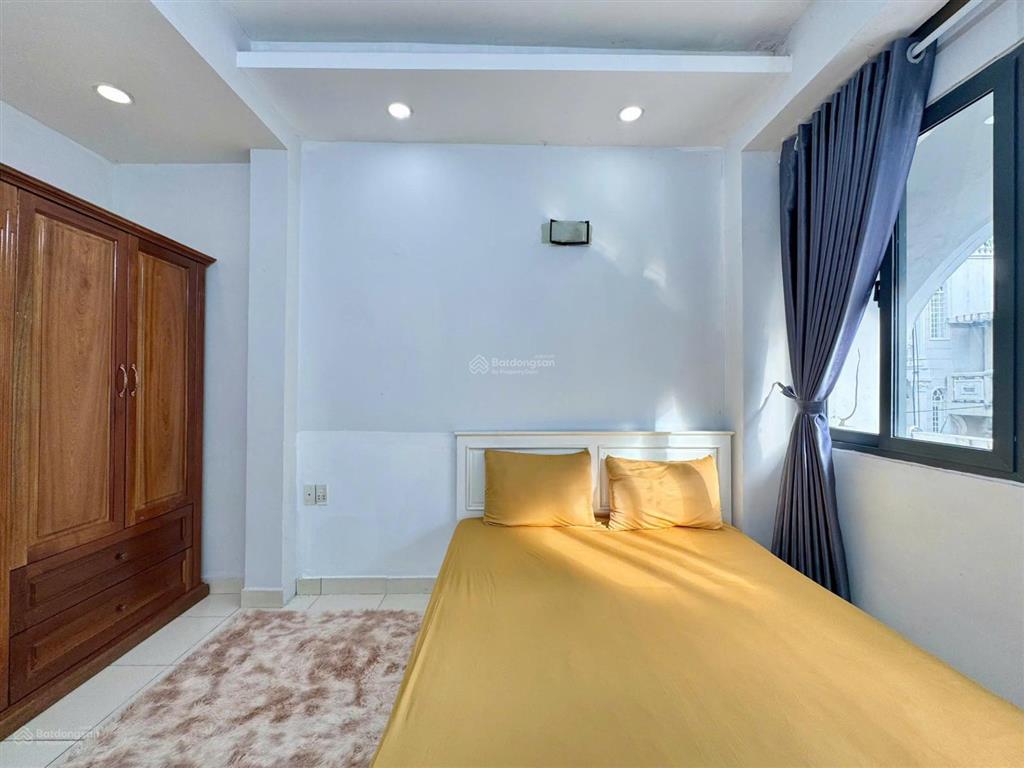 Căn hộ cửa sổ bancon full nội thất tại trần minh quyền đối diện việt nam quốc tự & nhà hát hòa bình