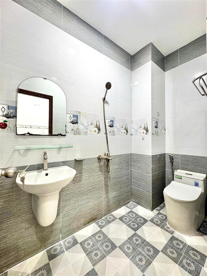 Bóc tem nhà mới xây 100% full nội thất ngay lê đức thọ gần lotte nguyễn văn lượng