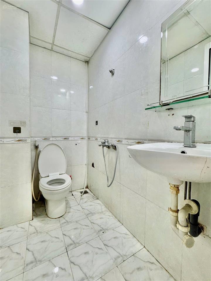 Căn hộ full nội thất cửa sổ to thoáng mát tại phan huy ích gần emart, big c trường chinh