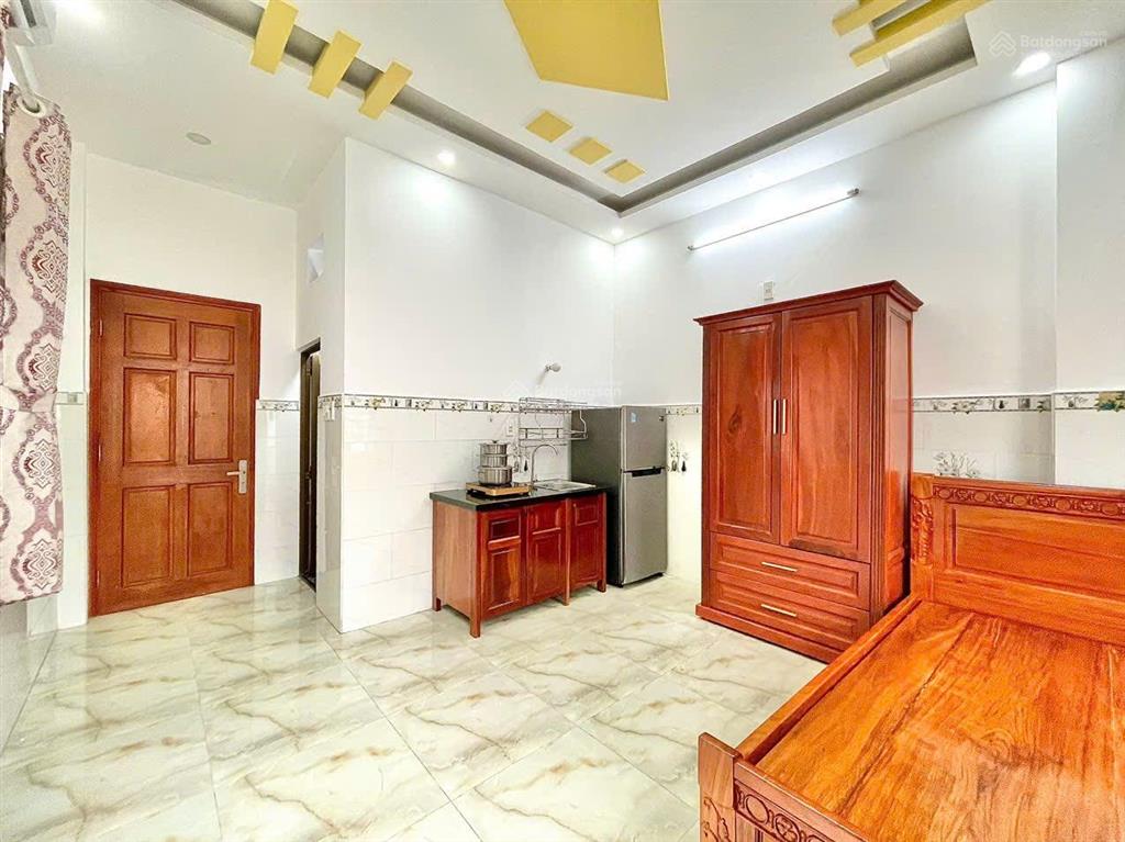 Studio ban công full nội thất tại nguyễn thái sơn gần đại học công nghiệp tp.hcm (iuh)