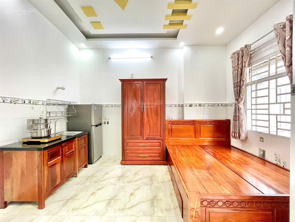 Studio ban công full nội thất tại nguyễn thái sơn gần đại học công nghiệp tp.hcm (iuh)