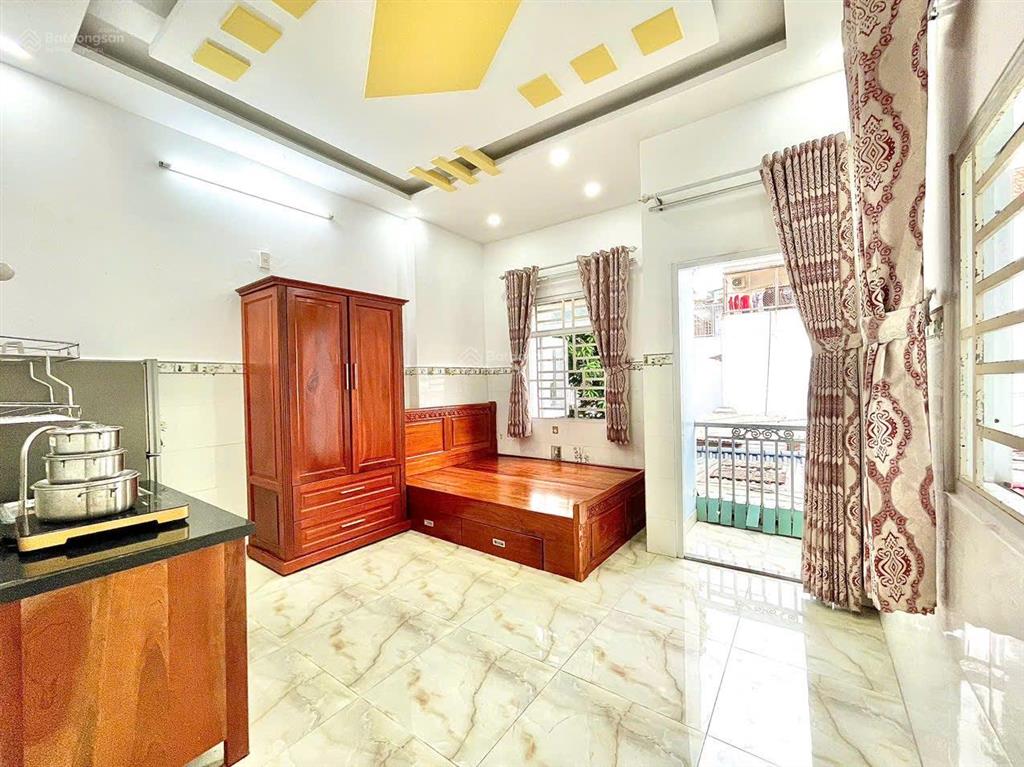 Studio ban công full nội thất tại nguyễn thái sơn gần đại học công nghiệp tp.hcm (iuh)