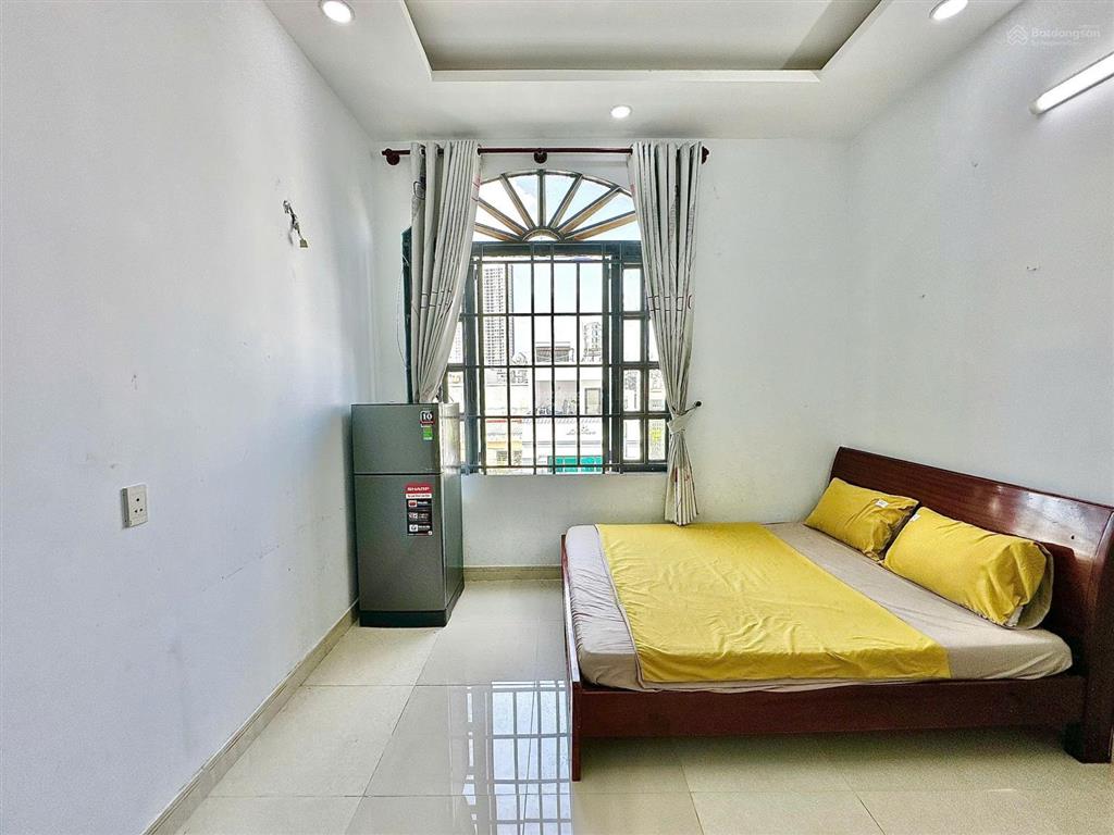 Studio full nội thất cửa sổ thoáng gần lotte mart đại học tôn đức thắng