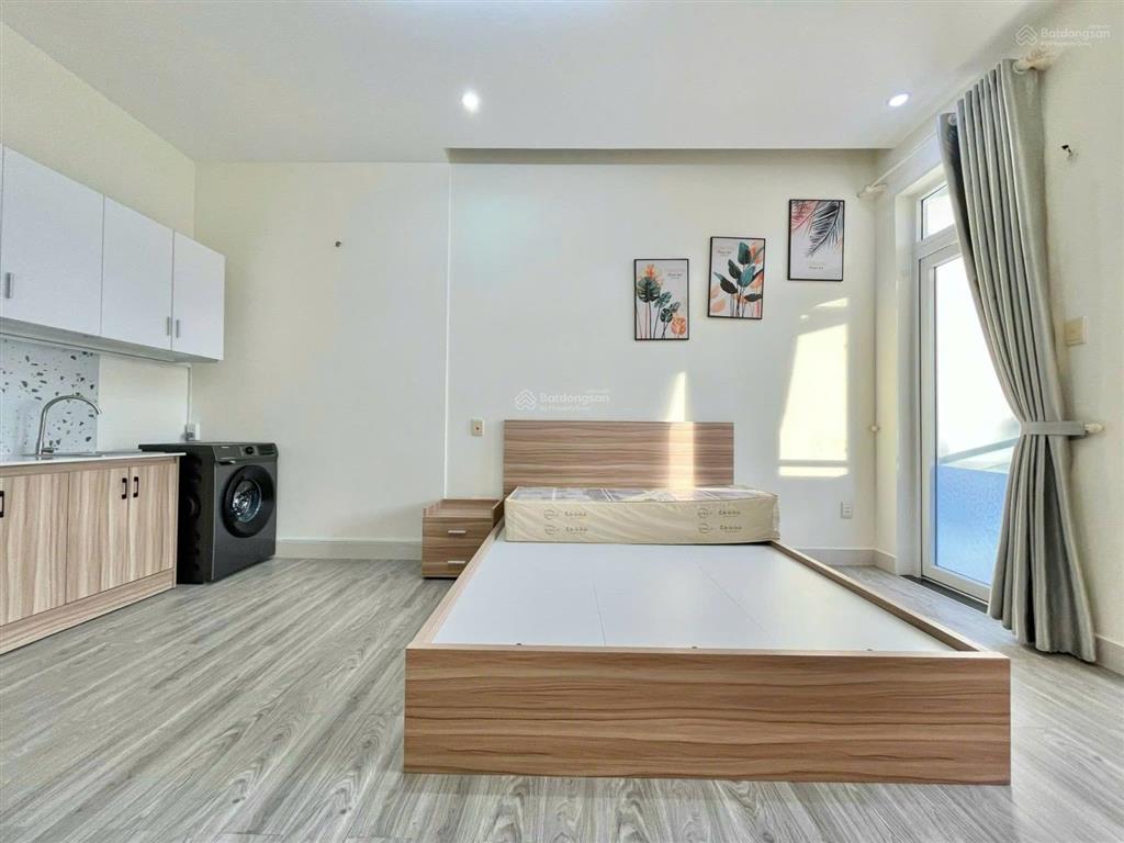 Studio ban công  máy giặt riêng  gần mega market an phú  trần não, quận 2