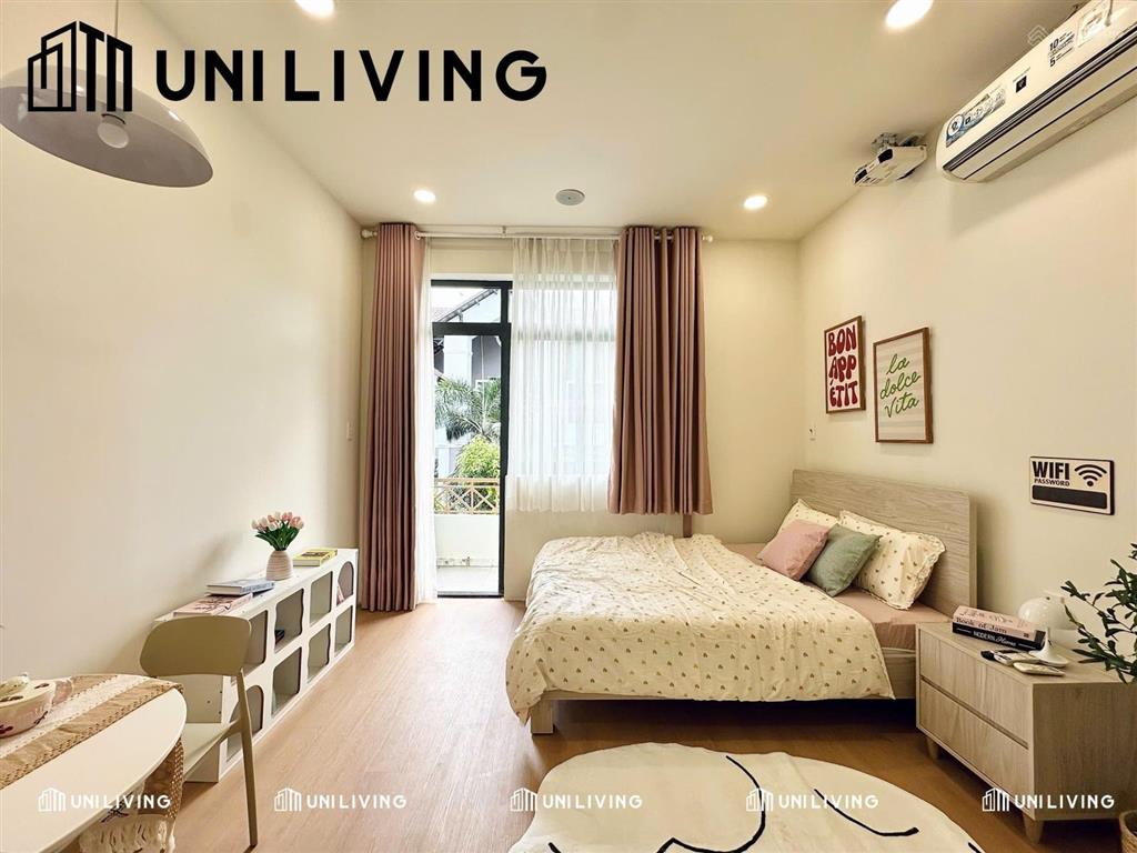 Ngay bờ kè hoàng sa, trường sa  hơn 5 phút vào trung tâm thành phố  studio mới, full nội thất đẹp