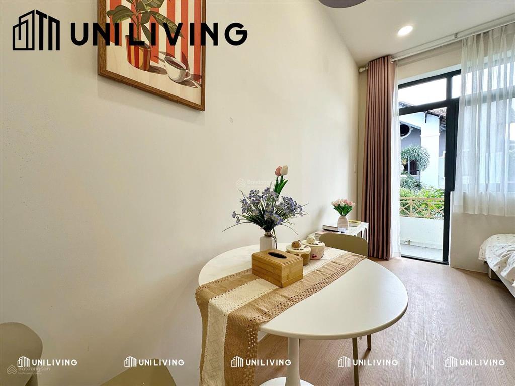 Ngay bờ kè hoàng sa, trường sa  hơn 5 phút vào trung tâm thành phố  studio mới, full nội thất đẹp