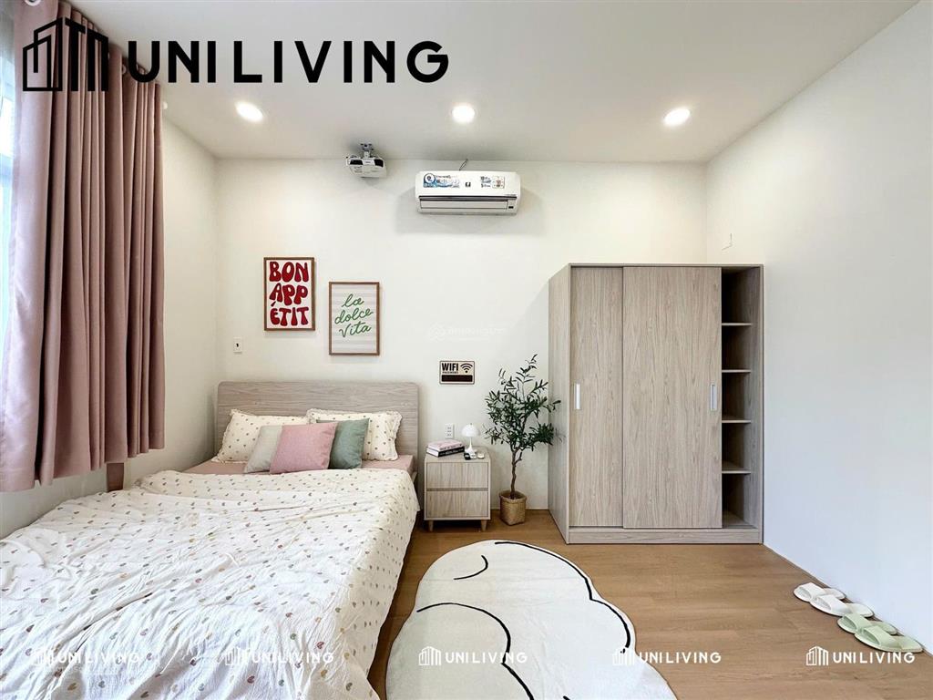 Ngay bờ kè hoàng sa, trường sa  hơn 5 phút vào trung tâm thành phố  studio mới, full nội thất đẹp
