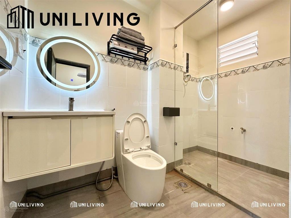 Ngay bờ kè hoàng sa, trường sa  hơn 5 phút vào trung tâm thành phố  studio mới, full nội thất đẹp