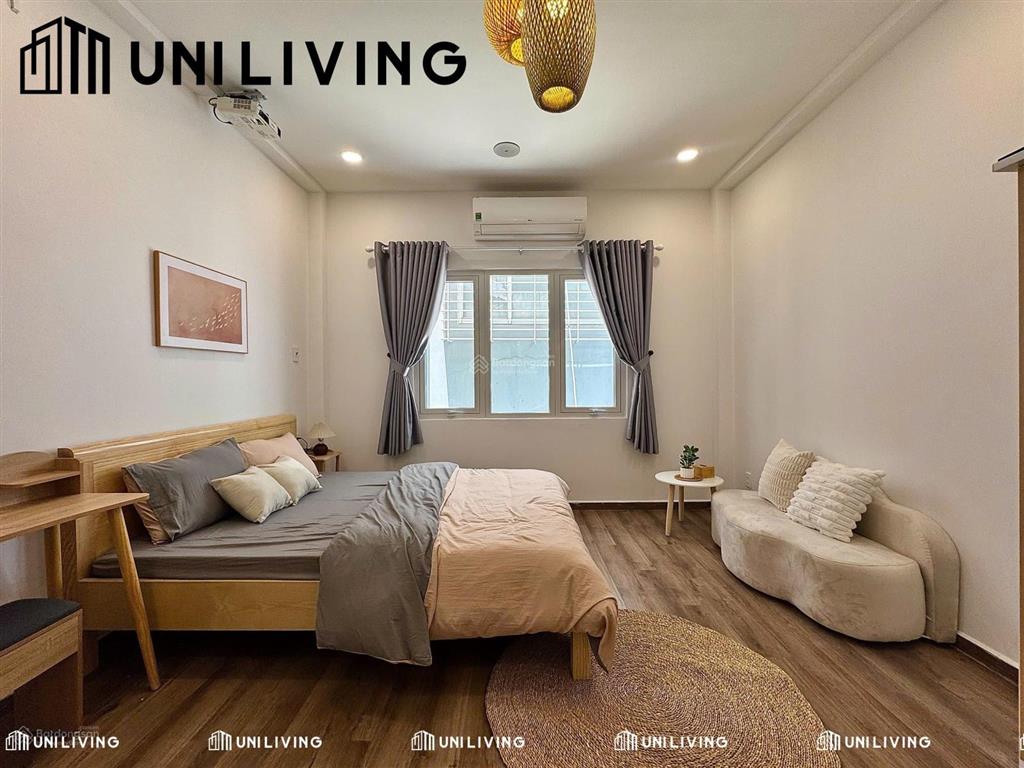 Ngay bờ kè hoàng sa, trường sa  hơn 5 phút vào trung tâm thành phố  studio mới, full nội thất đẹp