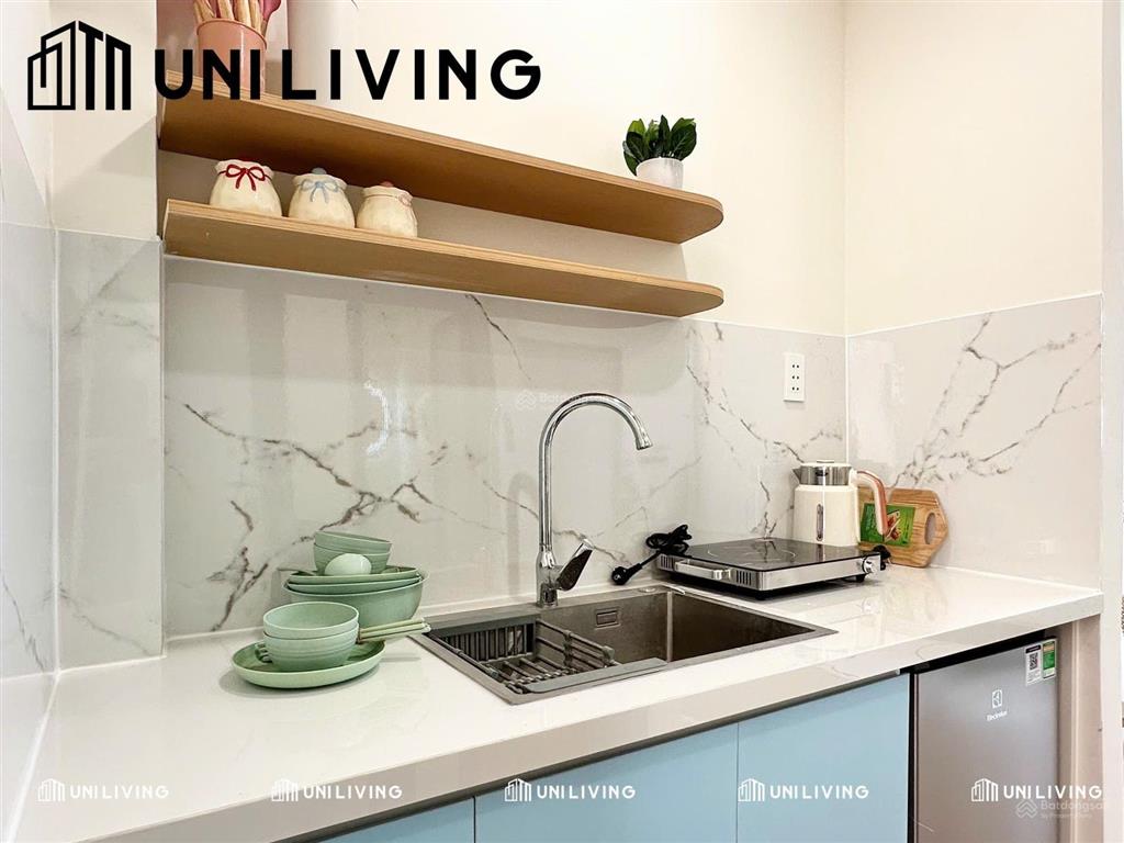 Ngay bờ kè hoàng sa, trường sa  hơn 5 phút vào trung tâm thành phố  studio mới, full nội thất đẹp