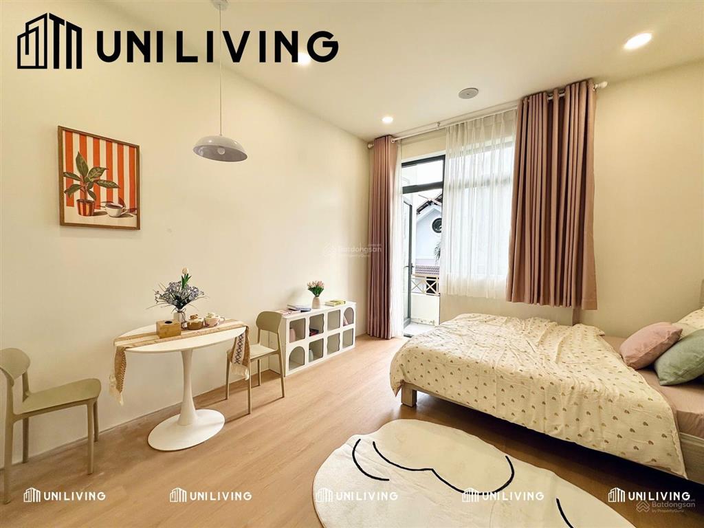 Ngay bờ kè hoàng sa, trường sa  hơn 5 phút vào trung tâm thành phố  studio mới, full nội thất đẹp