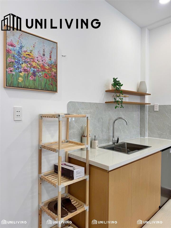 Ngay bờ kè hoàng sa, trường sa  hơn 5 phút vào trung tâm thành phố  studio mới, full nội thất đẹp