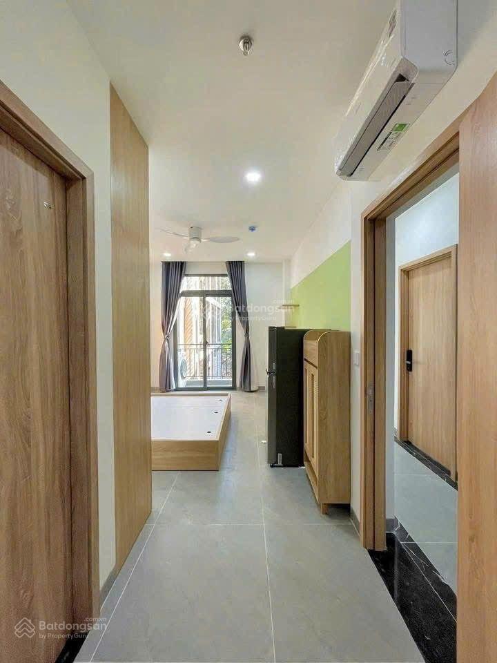 Studio ban công full nội thất  gần sala, cầu ba son, trần não