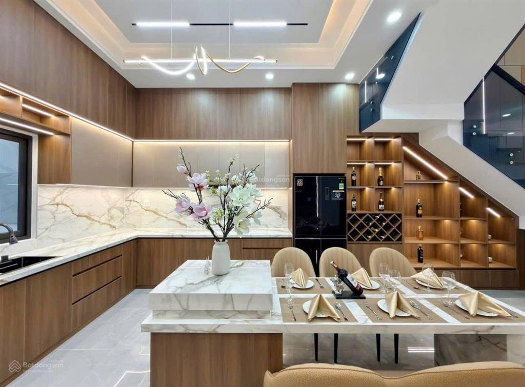 Nhà mới xây 120m2 tại thủ dầu một  1 trệt 1 lầu, thiết kế sang trọng, sổ riêng