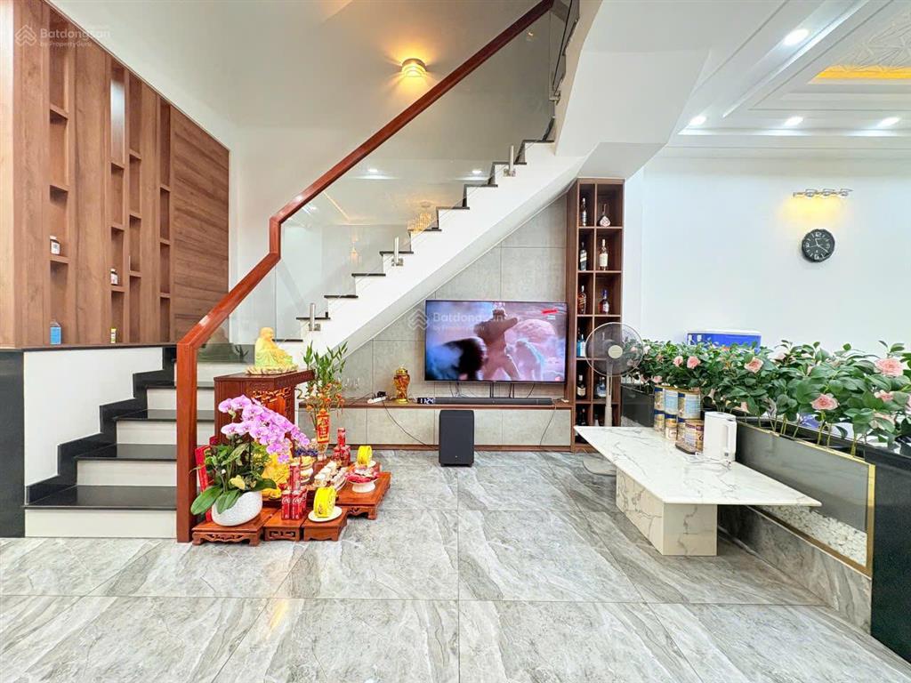 Cho thuê nhà nguyên căn kdc anh tuấn  nhà bè