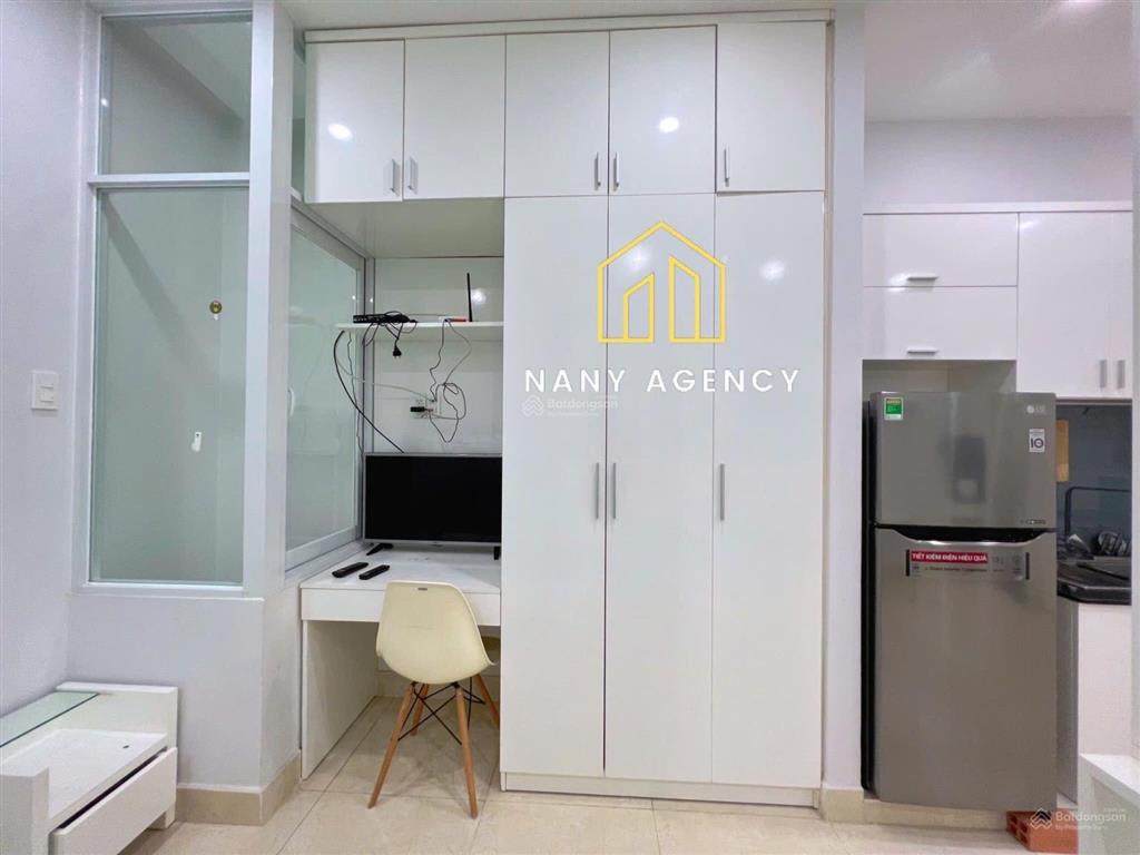 Cho thuê căn studio tách bếp ngay lê quang định full nội thất