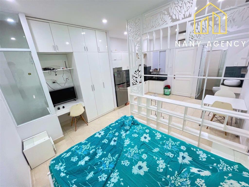 Cho thuê căn studio tách bếp ngay lê quang định full nội thất