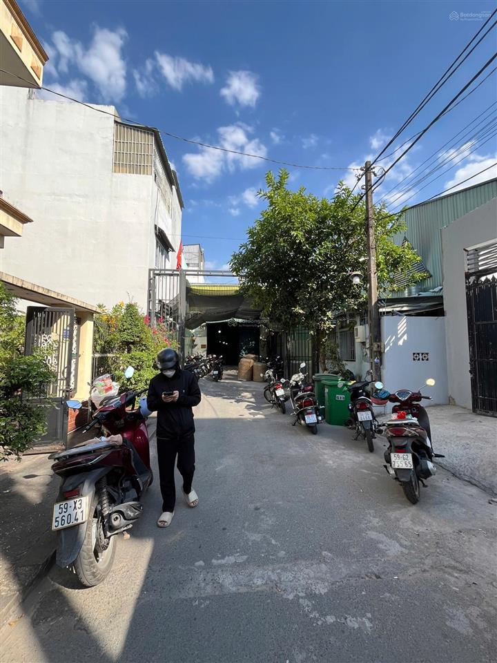 Bán nhà cấp 4, 2 mặt hẻm đường 7m dương thị mười. dt 10x18m giá 9.8 tỷ