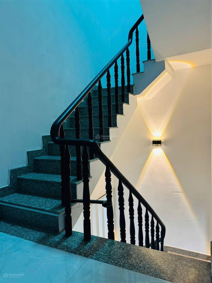 Bán nhà hẻm 7m thông đường lâm thị hố, 5x12.5m, 3 lầu, giá 6.2 tỷ dòng tiền 12tr/tháng