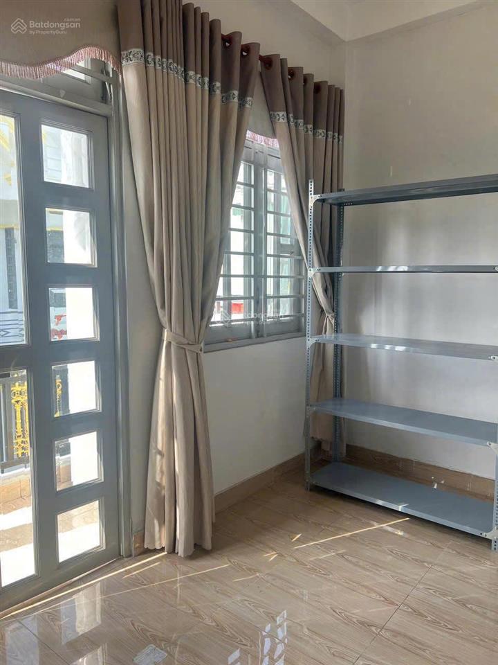 Bán nhà hẻm 5m lâm thị hố q12, 4x15m, 3 tầng, giá 5.75 tỷ