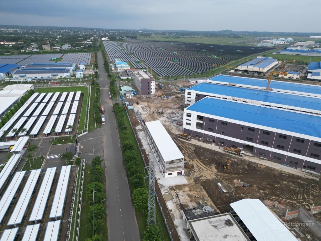 Lô  2mt đt 765, đất đỏ, hcm. ngay kdc, kcn  nút giao ct long thành hồ tràm ~3km