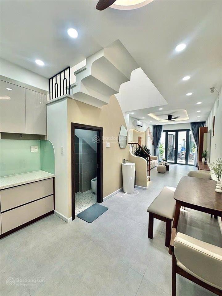 Bán nhà mới giá rẻ chỉ 4,8 tỷ  hxh 4m thông, 200/4 quang trung, p. gò vấp  gần 60m2.