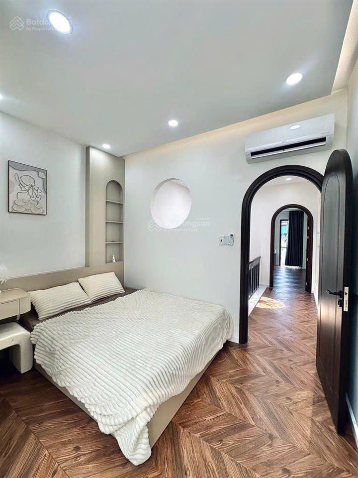 Bán nhà mới giá rẻ chỉ 4,8 tỷ  hxh 4m thông, 200/4 quang trung, p. gò vấp  gần 60m2.