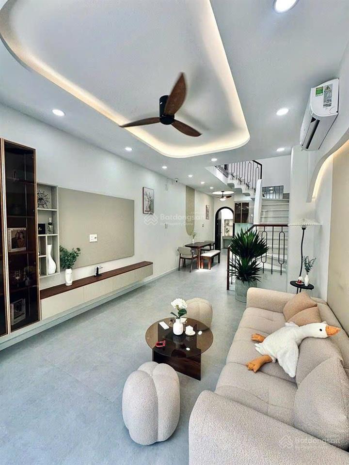 Bán nhà mới giá rẻ chỉ 4,8 tỷ  hxh 4m thông, 200/4 quang trung, p. gò vấp  gần 60m2.