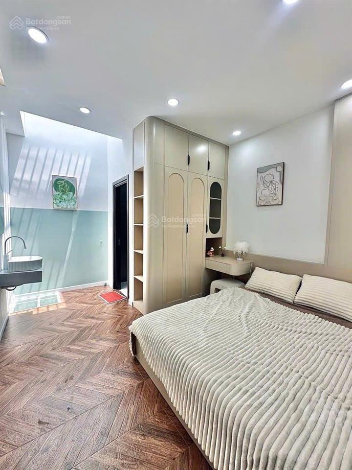 Bán nhà mới giá rẻ chỉ 4,8 tỷ  hxh 4m thông, 200/4 quang trung, p. gò vấp  gần 60m2.