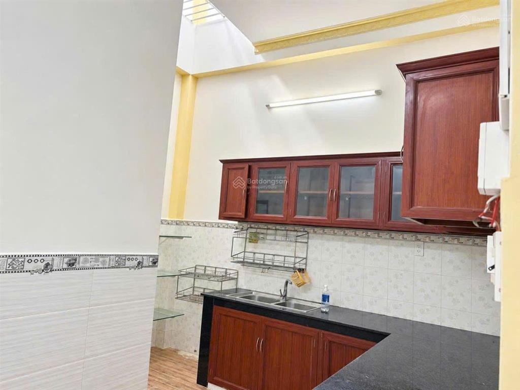 Cho thuê nnc  3pn, 2wc  10tr/th  56m2  205 phạm văn chiêu, p.14, gò vấp.