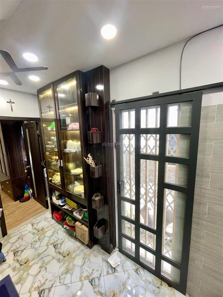 Siêu phẩm, không có căn thứ hai