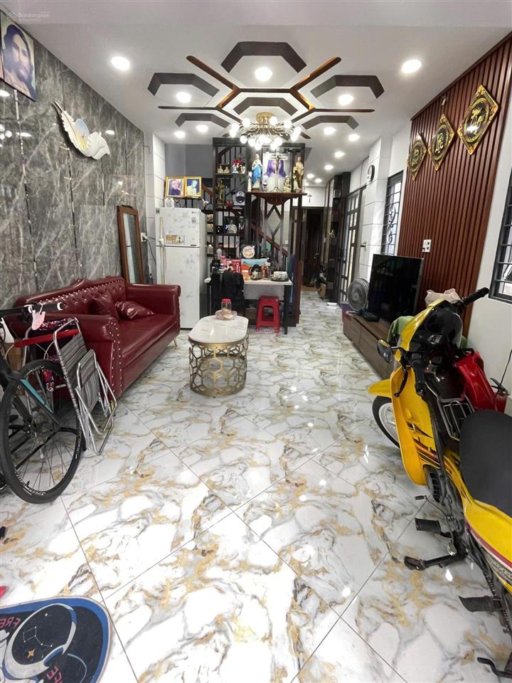 Siêu phẩm, không có căn thứ hai