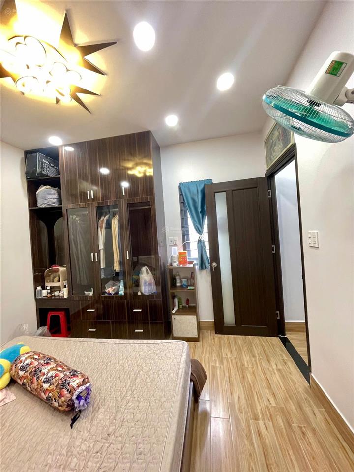 Siêu phẩm, không có căn thứ hai